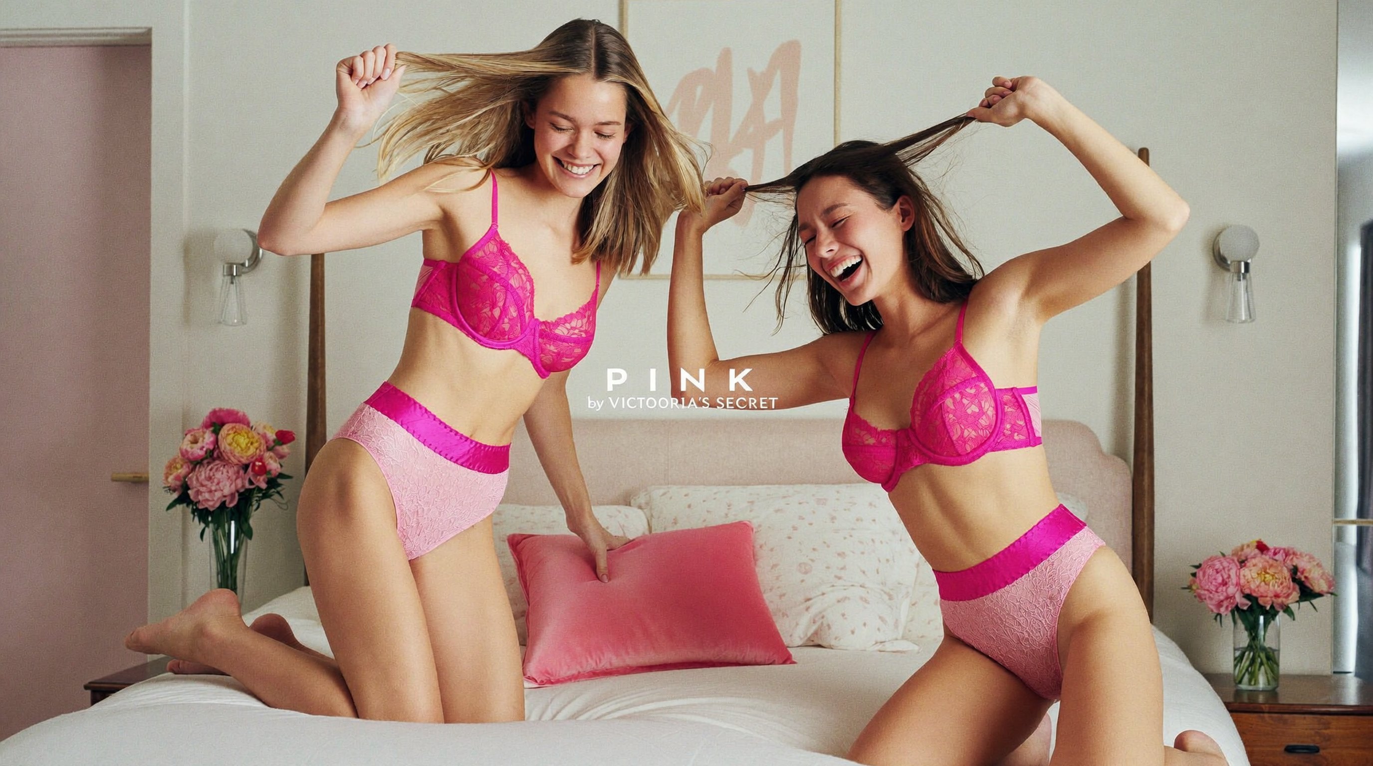 PINK vs Victoria’s Secret: чем различаются линейки
